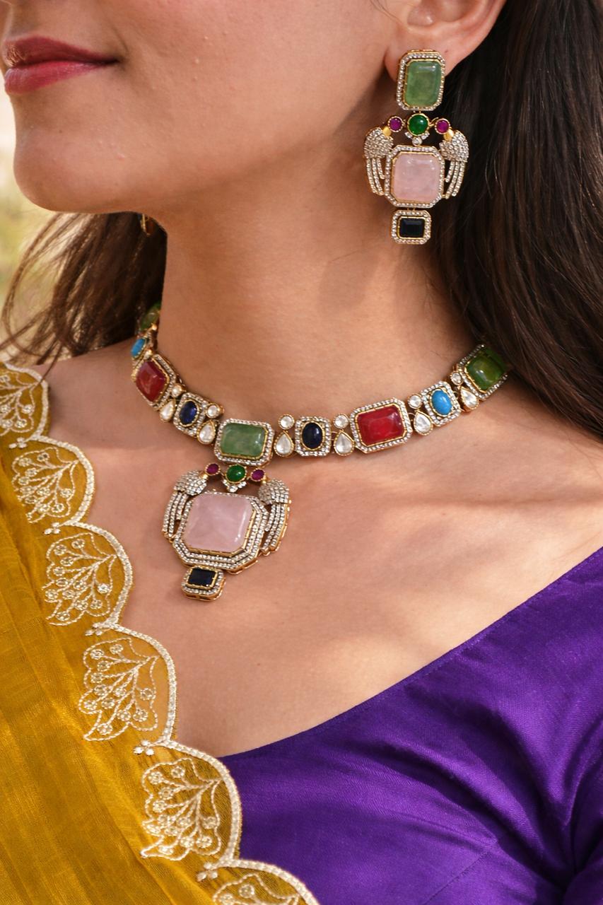 Multicolor Statement Choker Set.