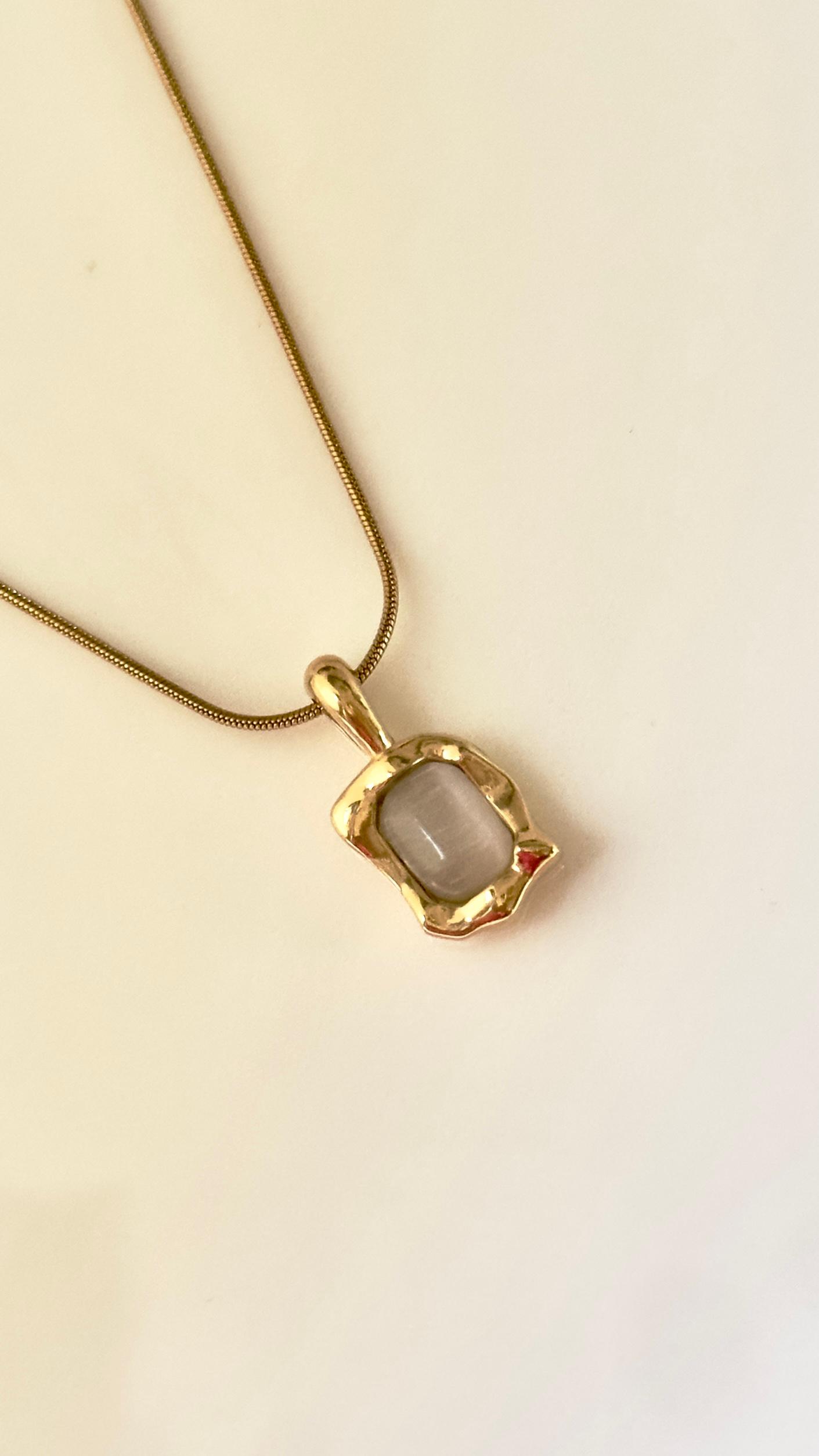 Classic Pearl Glow Pendant