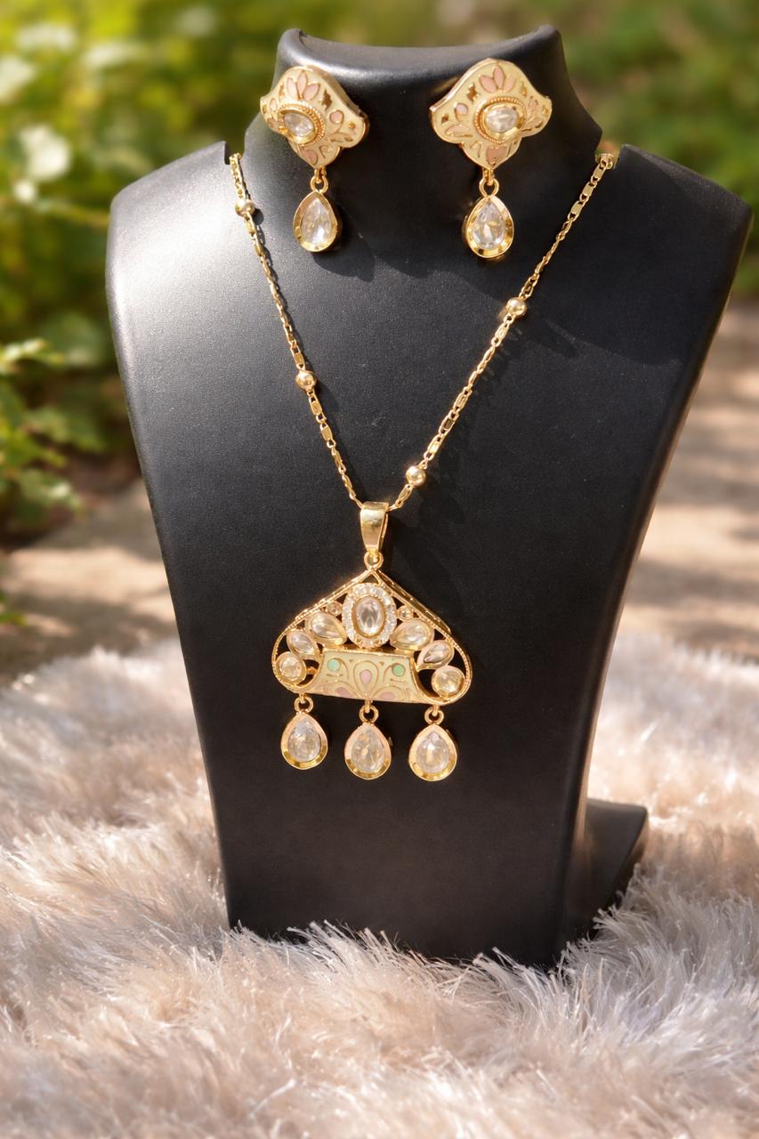 Royal Drop Kundan Set