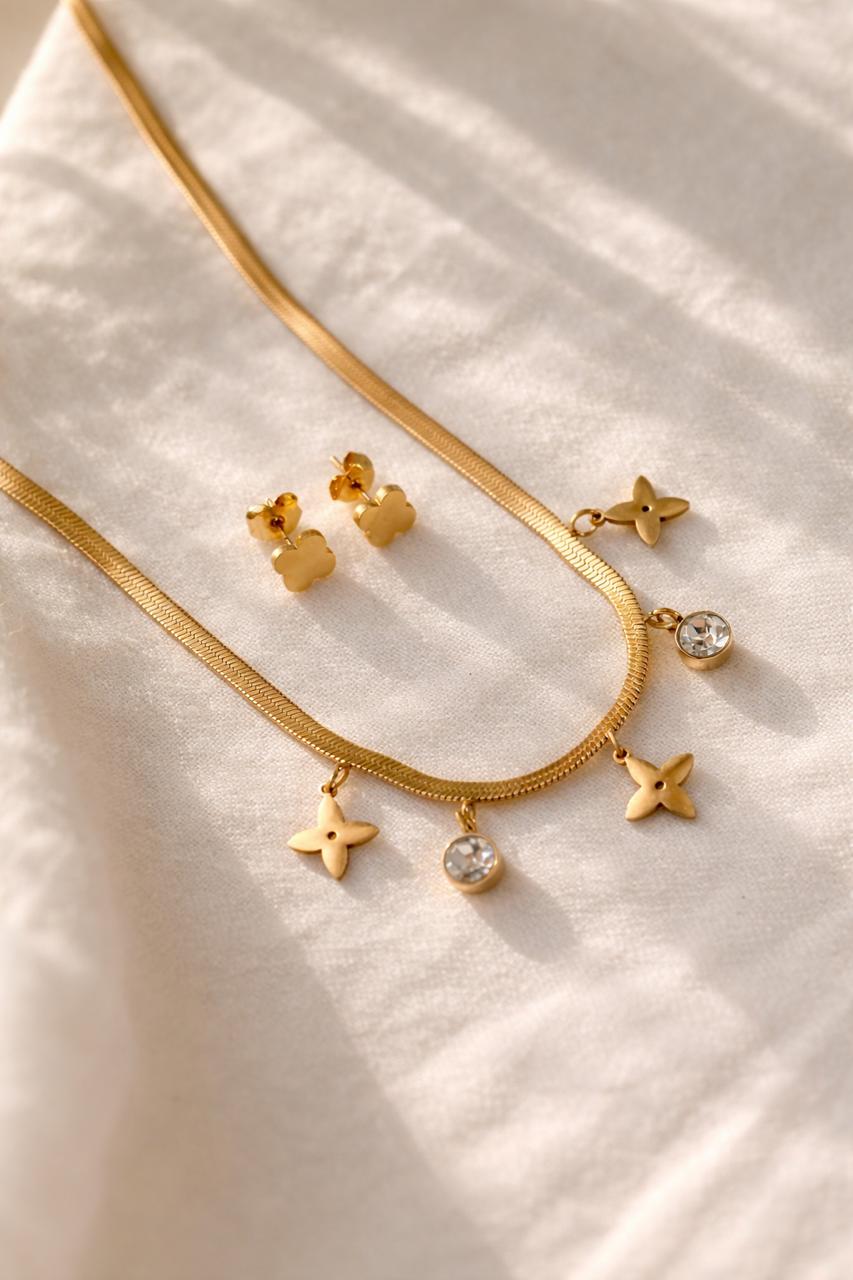 Golden Clover Charm Necklace Set