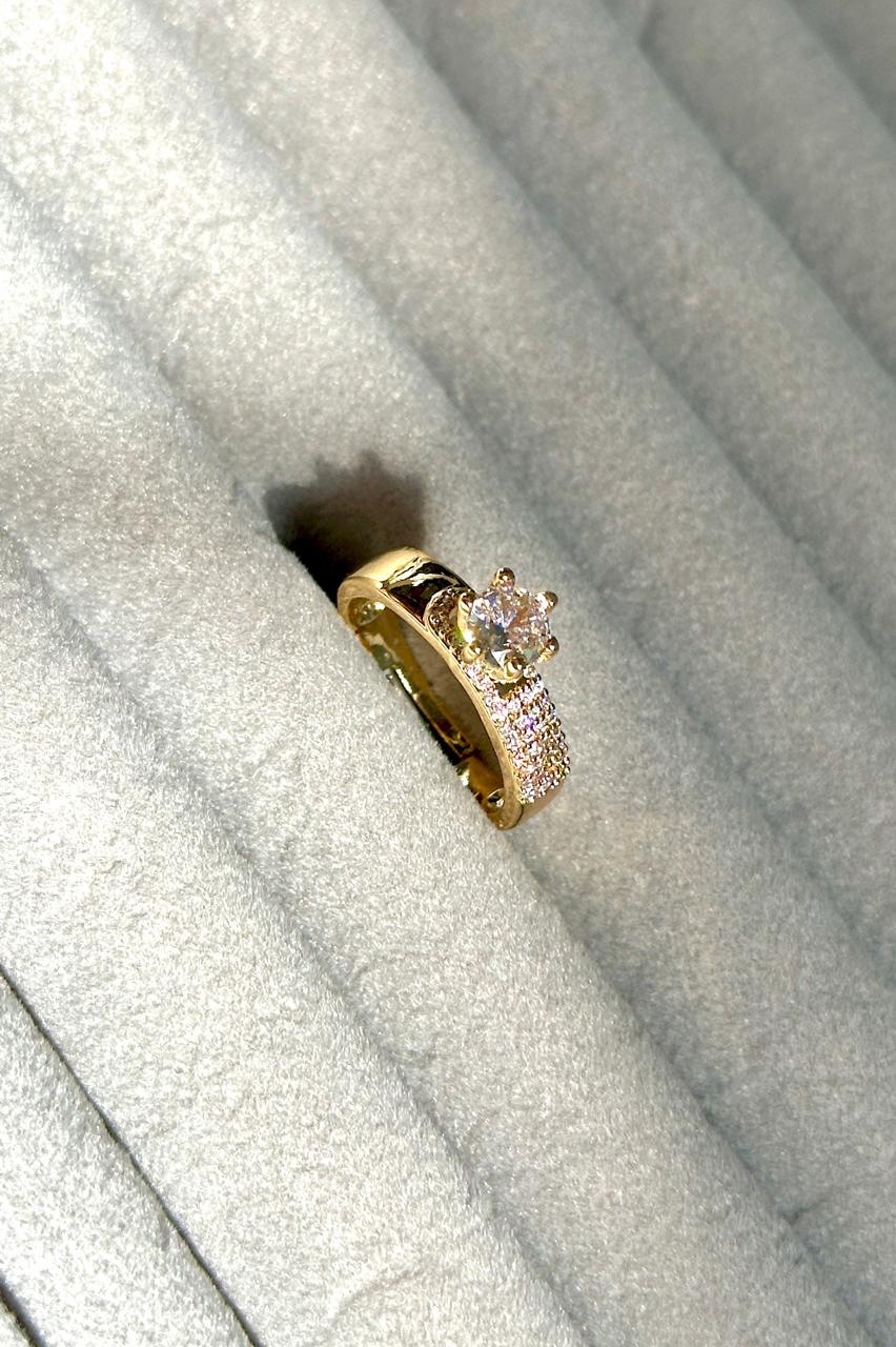 Solitaire Engagement / Fashion Ring