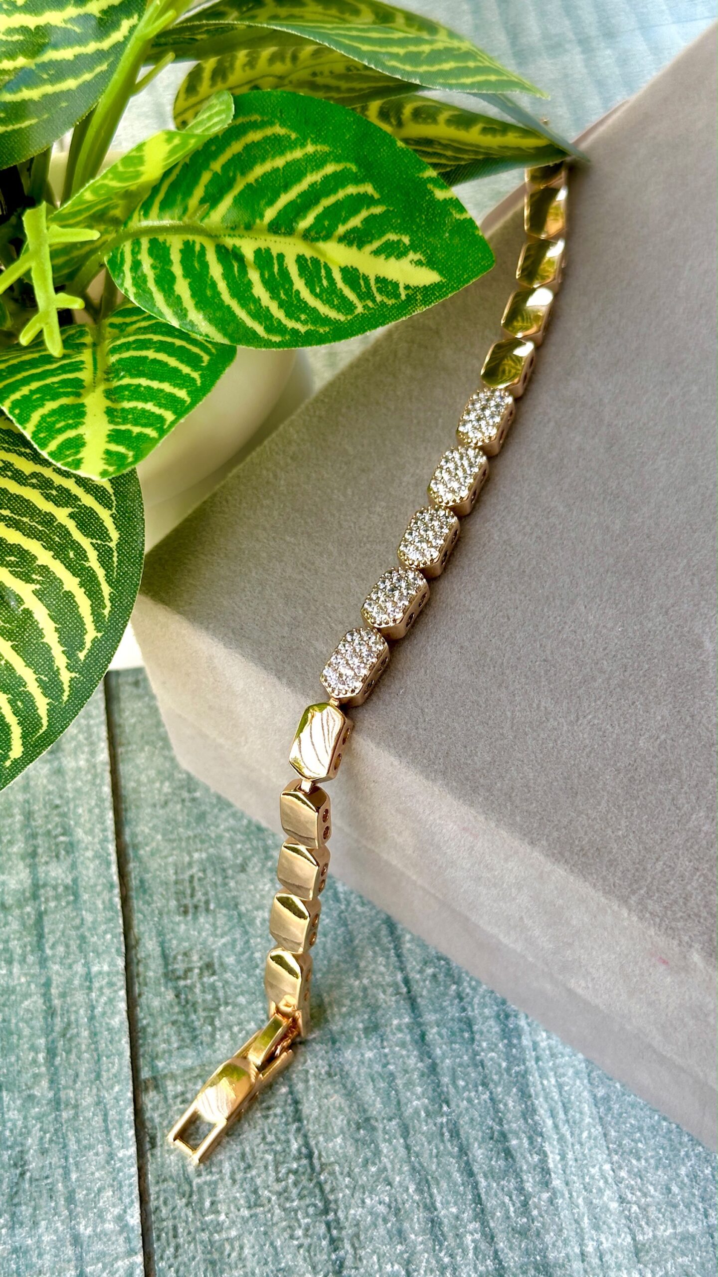 Golden Luxe Crystal Bracelet