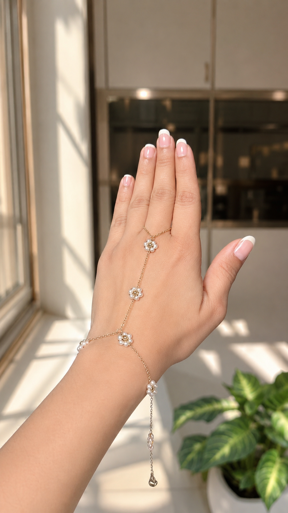 Pearl Blossom Hand Harness