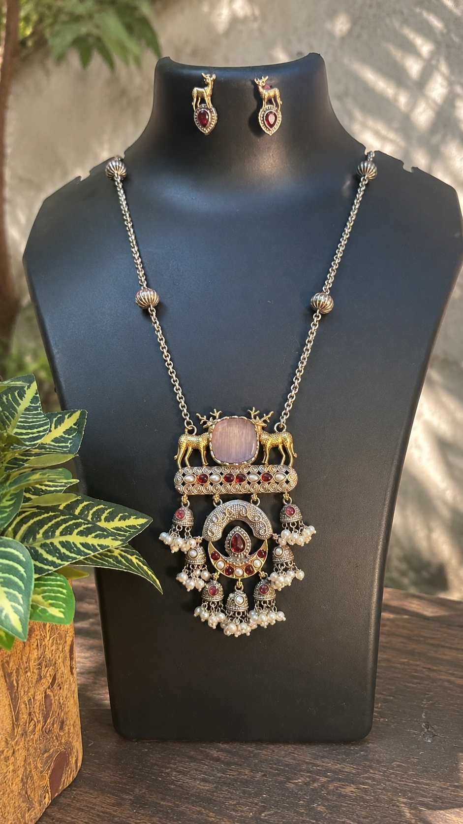 Royal Deer Charm Oxidised Blush Pink Necklace Set